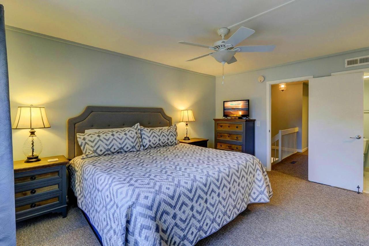 Ocean Villas Deluxe - Oceanfront Villa - Steps To Beach - Great Location - Heated Pool April Hilton Head Island Dış mekan fotoğraf